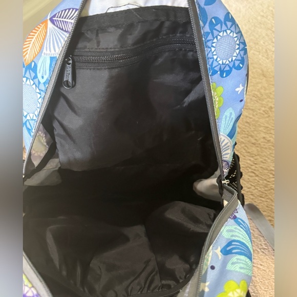 L.L. Bean floral explorer backpack blue with multicolored flowers - Picture 7 of 9